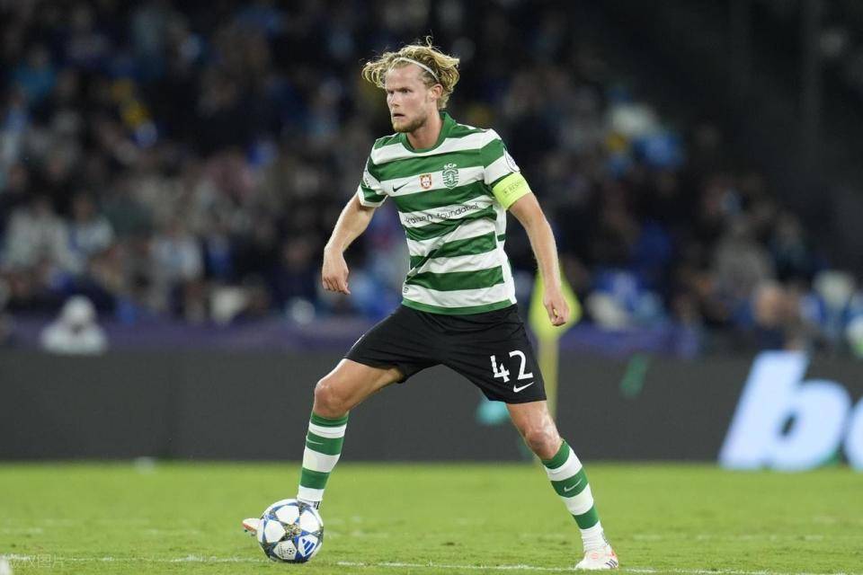 重磅！Scout与30激战尤文图斯分钟Rookie连续二十场比赛得分超过失利，里昂围绕葡超造点机会