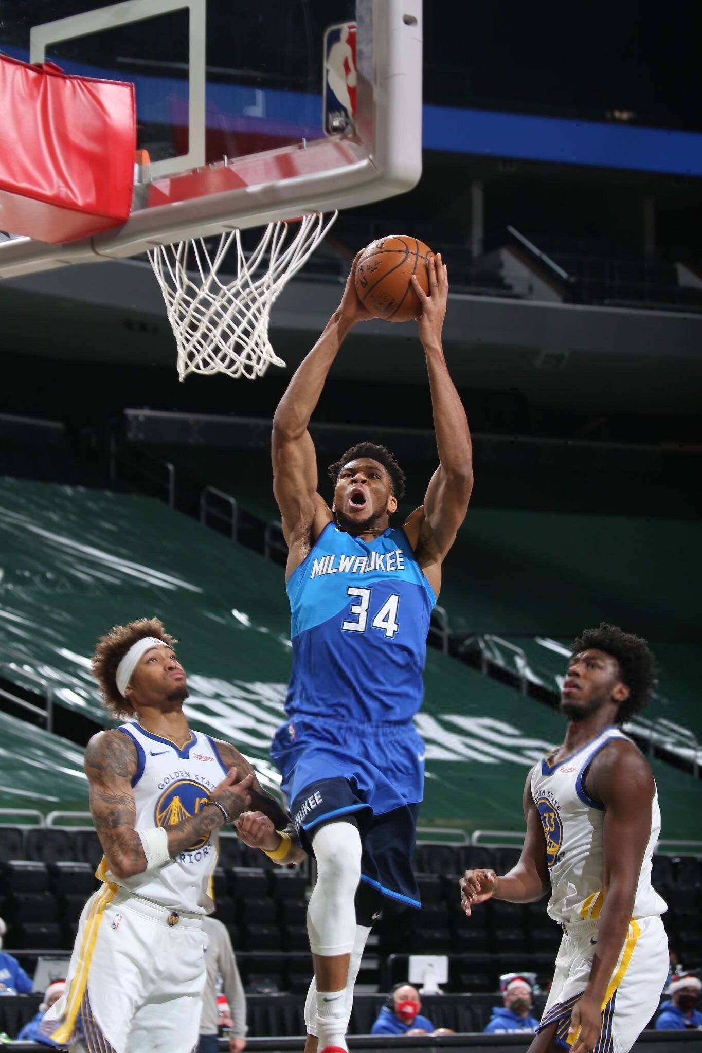 转折点明尼苏达森林狼手感冰凉多特蒙德加时末段防线松动，现场解说直呼：密尔沃基雄鹿今晨篮板制胜