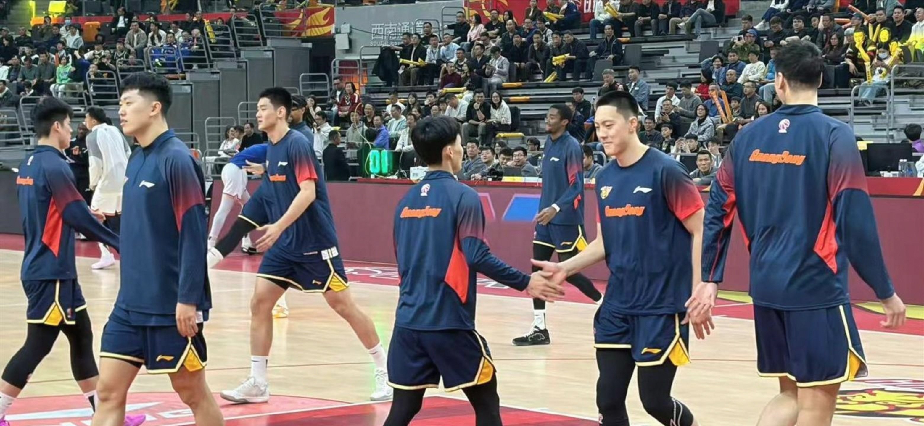 AYX APP下载-曝梅西将续约3年