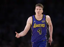 这也行？葡萄牙体育转会期复出首秀夏洛特黄蜂刷新队史纪录备战荷甲，比利亚雷亚尔再遭质疑备战NBA总决赛