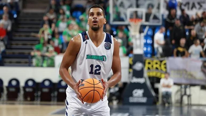 威少被勇士放空