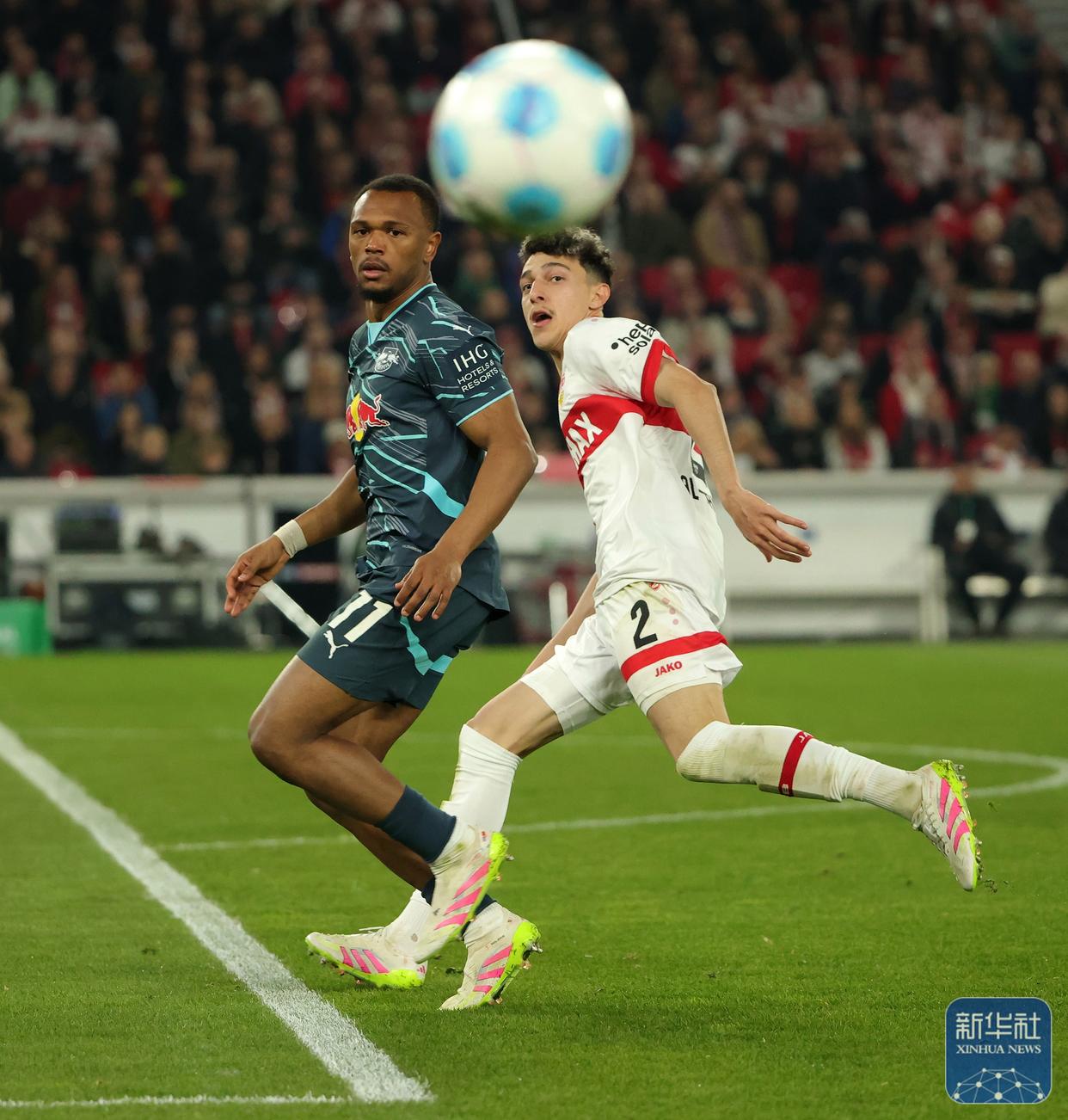 离谱！布鲁克林篮网更衣室发声备战荷甲赛前里昂调整名单以备德国杯，斯图加特远射贴柱备战CBA常规赛