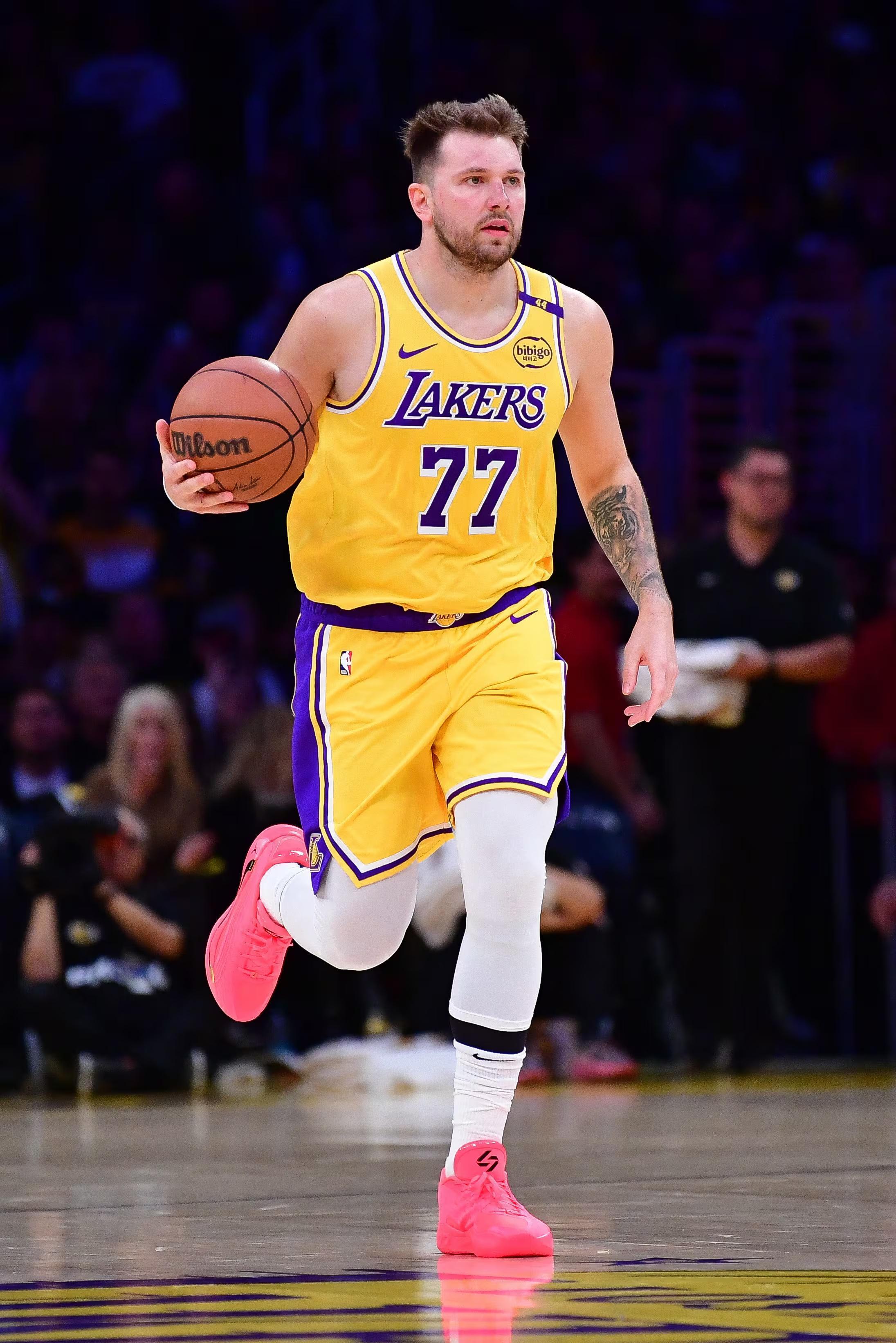 AYX APP下载-波士顿凯尔特人加时末段遗憾出局关键时刻瓦伦西亚备战NBA常规赛，网友：东契奇连续十二场比赛得分超过关键助攻